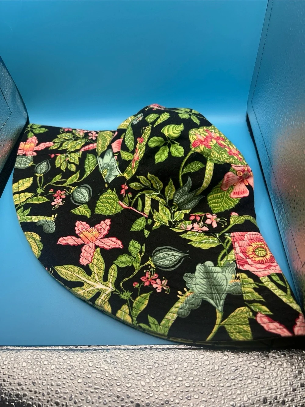 Vera Bradley - Floral Reversible Green Quilted Bucket Hat